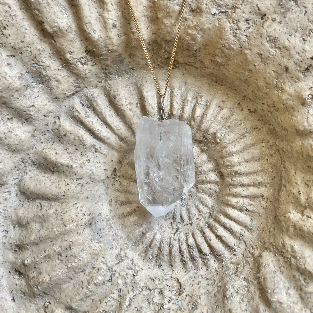 Large Natural Quartz Crystal pendant - Picture 2 of 5